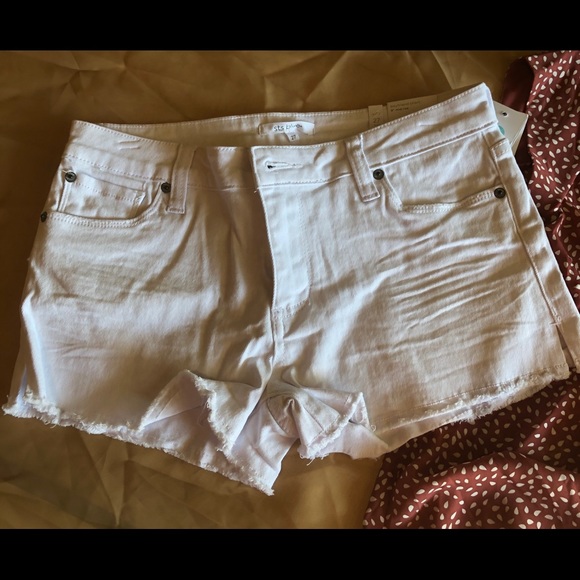 Women’s Summer Outfit - Picture 2 of 4